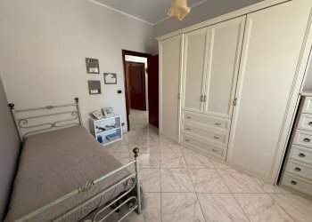 Foto 16 - Stabile - Palazzo Via Padre Pio
 
24, Palagiano - foto 16