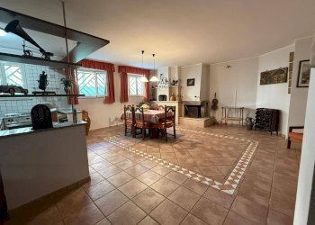 Foto 23 - Stabile - Palazzo Via Padre Pio
 
24, Palagiano - foto 23