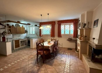 Foto 25 - Stabile - Palazzo Via Padre Pio
 
24, Palagiano - foto 25