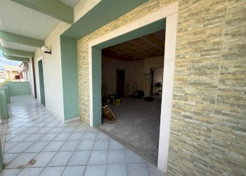 Foto 27 - Stabile - Palazzo Via Padre Pio
 
24, Palagiano - foto 27