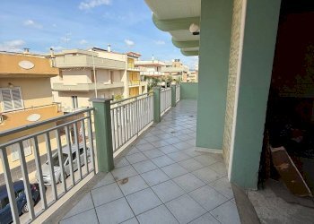 Foto 30 - Stabile - Palazzo Via Padre Pio
 
24, Palagiano - foto 30