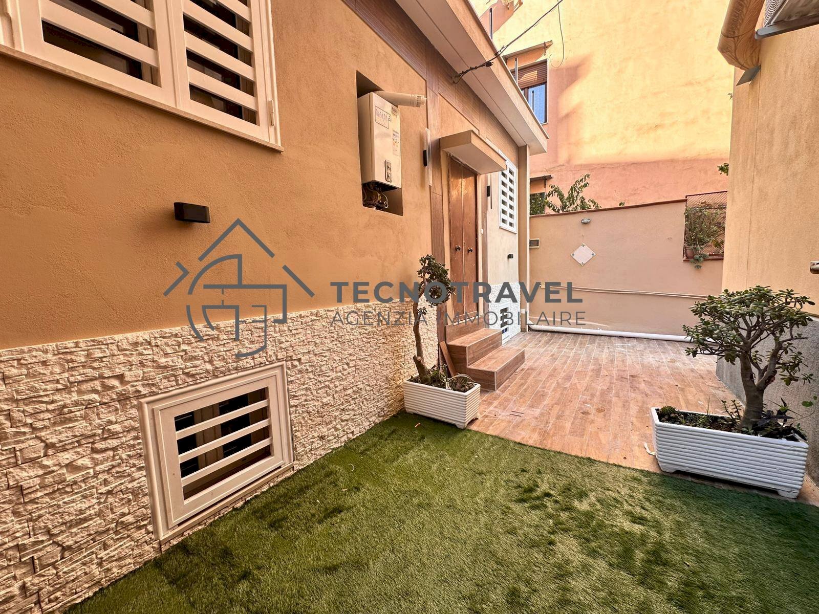 Foto 2 - Three-room apartment via del parco carelli
 
42, Napoli - photo 2