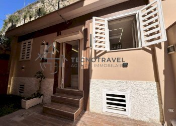 Foto 1 - Three-room apartment via del parco carelli
 
42, Napoli - photo 1