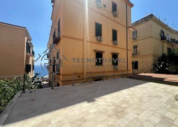Foto 3 - Trilocale via del parco carelli
 
42, Napoli - foto 3
