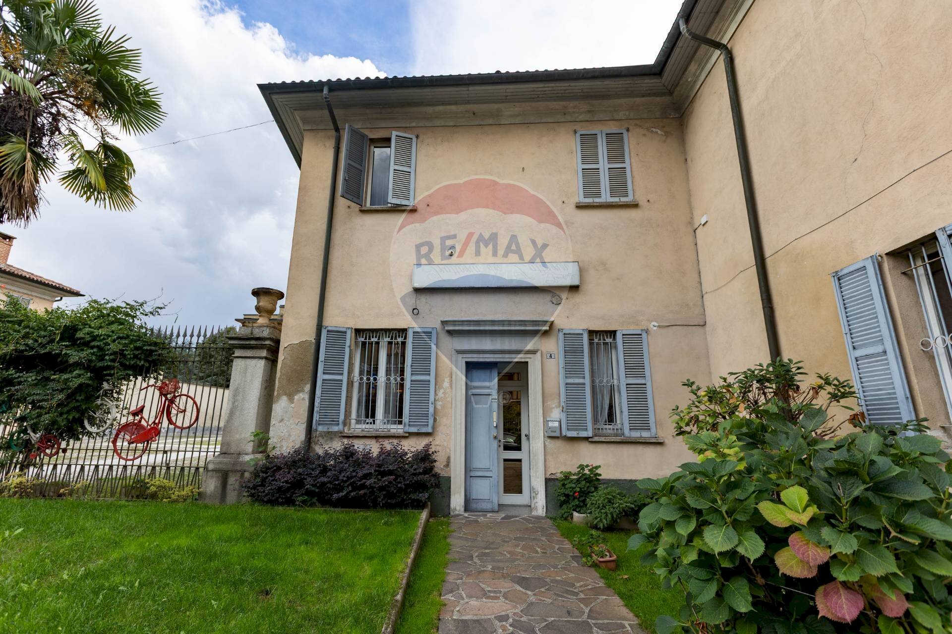 Ingresso - Locale Commerciale via Garibaldi
 
4, Vanzago - foto 2