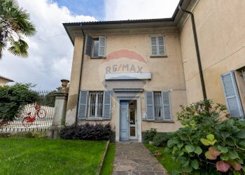 Ingresso - Locale Commerciale via Garibaldi
4, Vanzago - foto 2