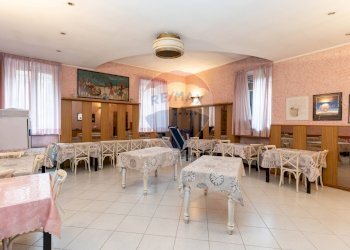 Sala da pranzo - Locale Commerciale via Garibaldi
4, Vanzago - foto 5