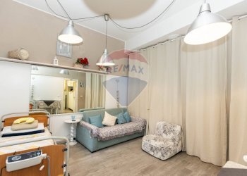 Locale - Locale Commerciale via Garibaldi
4, Vanzago - foto 21