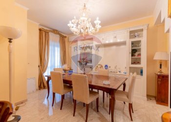 Sala da pranzo - Quadrilocale Via Vitantonio Di Cagno
 
6, Bari - foto 6