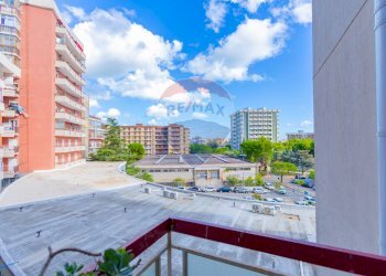 Edificio all\'aperto - Quadrilocale Via Vitantonio Di Cagno
 
6, Bari - foto 9