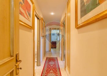 Hall / corridoio - Quadrilocale Via Vitantonio Di Cagno
 
6, Bari - foto 20