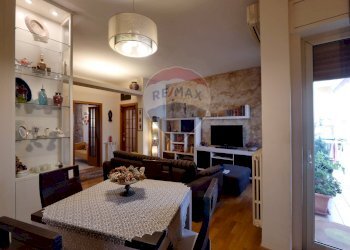 Sala da pranzo - Three-room apartment Via Papa Pio XII
 
1, Bitritto - photo 7