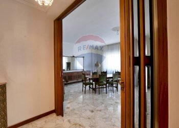 Sala da pranzo - Appartamento Via De Laurentis
 
13, Bari - foto 2