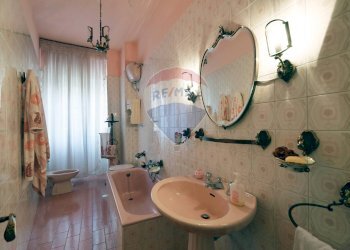 Bagno - Appartamento Via De Laurentis
 
13, Bari - foto 15