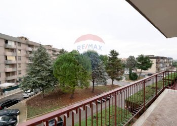 Balcone - Trilocale Piazza Federico II di Svevia
 
5, Valenzano - foto 6