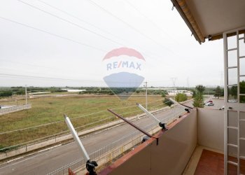 Balcone - Trilocale Piazza Federico II di Svevia
 
5, Valenzano - foto 9