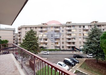 Balcone - Trilocale Piazza Federico II di Svevia
 
5, Valenzano - foto 14