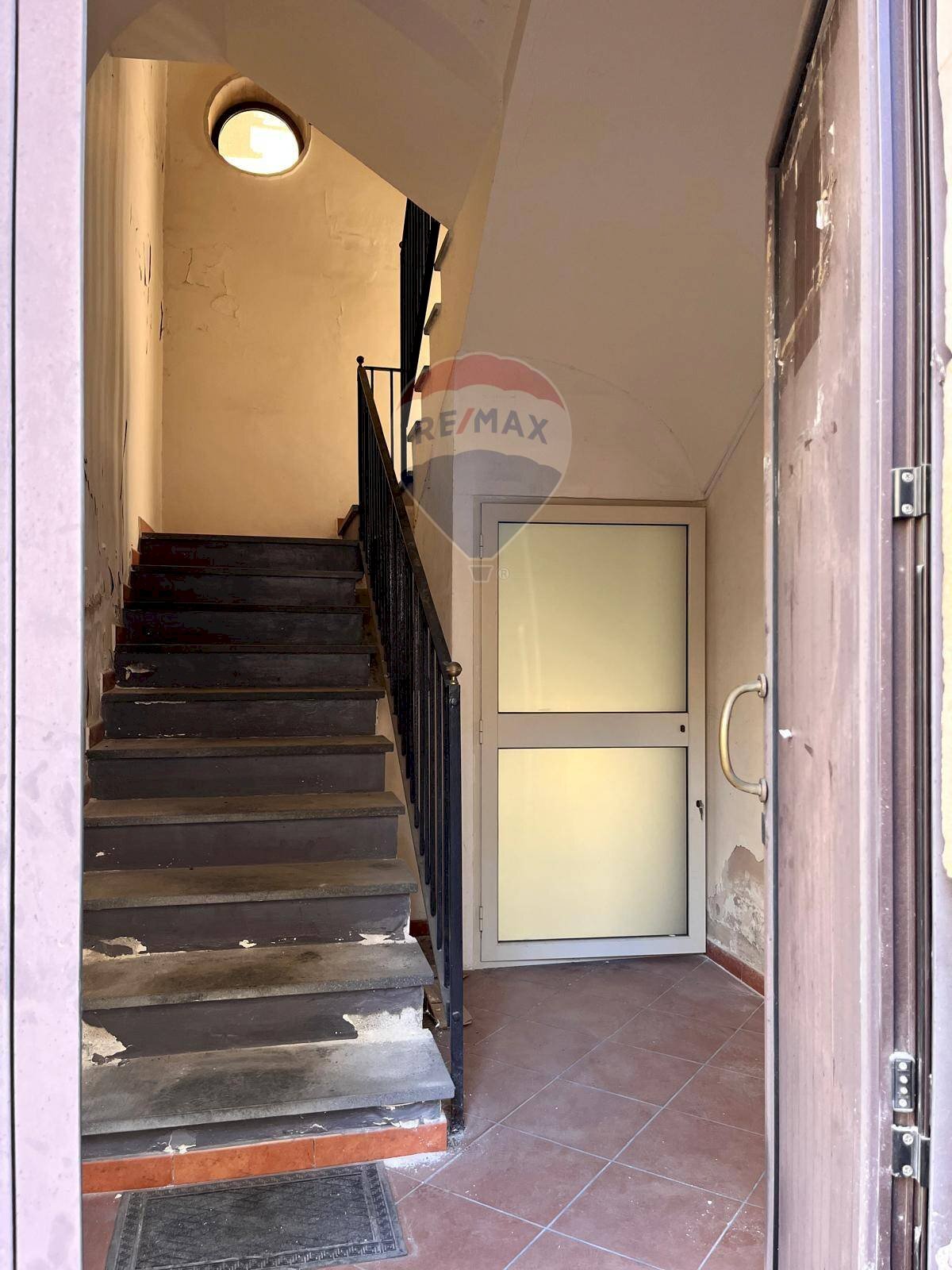 Scale - Casa indipendente Via Senatore Maiorana
 
4, Militello in Val di Catania - foto 3