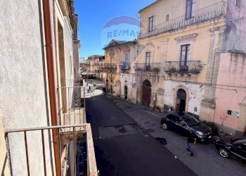 Edificio all\'aperto - Casa indipendente Via Senatore Maiorana
 
4, Militello in Val di Catania - foto 11