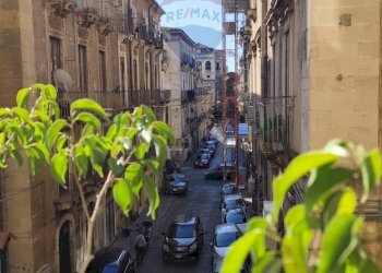 Edificio all\'aperto - Appartamento Via Sant'agostino
 
8, Catania - foto 18