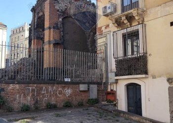 Edificio all\'aperto - Appartamento Via Sant'agostino
 
8, Catania - foto 1