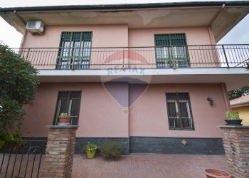 Casa all\'aperto - Villa Via Enrico Fermi
 
82, Belpasso - foto 2