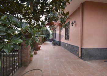 Terrazza - Villa Via Enrico Fermi
 
82, Belpasso - foto 3