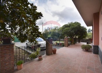 Terrazza - Villa Via Enrico Fermi
 
82, Belpasso - foto 4