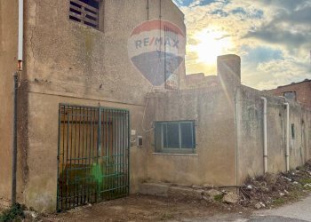 Casa all\'aperto - Casa indipendente Via della Prece
 
1, Caltagirone - foto 2