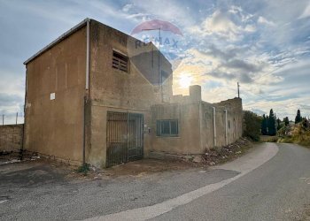 Casa all\'aperto - Casa indipendente Via della Prece
 
1, Caltagirone - foto 3