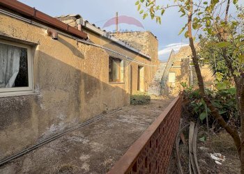 Casa all\'aperto - Casa indipendente Via della Prece
 
1, Caltagirone - foto 19