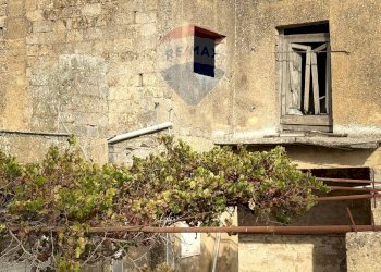 Casa all\'aperto - Casa indipendente Via della Prece
 
1, Caltagirone - foto 31