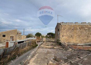 Casa all\'aperto - Casa indipendente Via della Prece
 
1, Caltagirone - foto 33