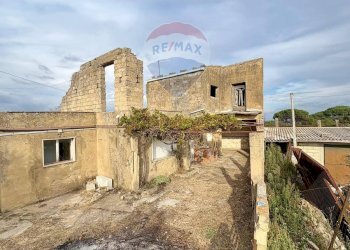 Casa all\'aperto - Casa indipendente Via della Prece
 
1, Caltagirone - foto 34