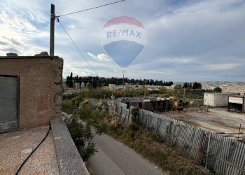 Edificio all\'aperto - Casa indipendente Via della Prece
 
1, Caltagirone - foto 35