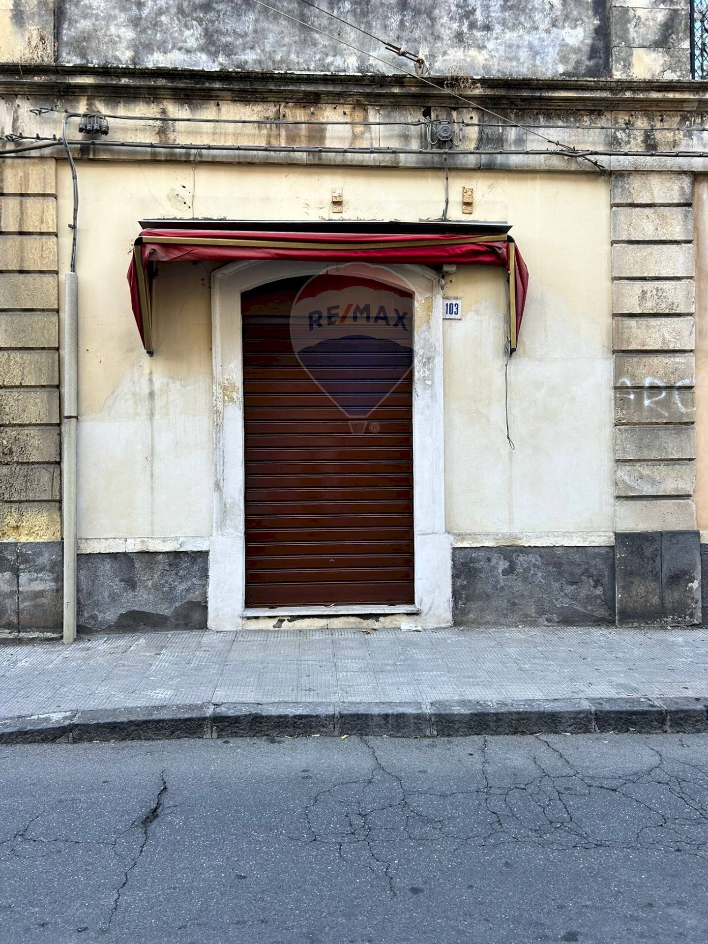 negozio all\'aperto - Commercial Premises Via Roma
 
103, San Giovanni la Punta - photo 1