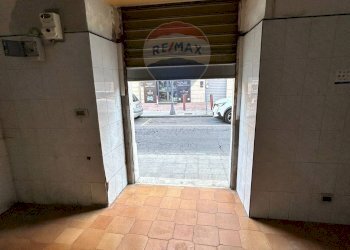 interno - Locale Commerciale Via Roma
 
103, San Giovanni la Punta - foto 7