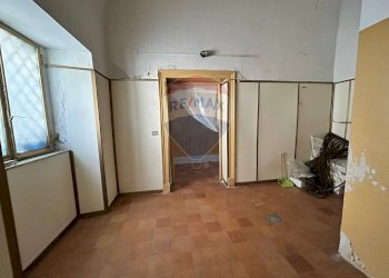 Hall / corridoio - Locale Commerciale Via Roma
 
103, San Giovanni la Punta - foto 8