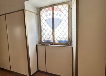 retro - Locale Commerciale Via Roma
 
103, San Giovanni la Punta - foto 11