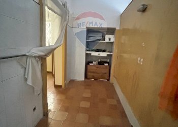 Hall / corridoio - Locale Commerciale Via Roma
 
103, San Giovanni la Punta - foto 15