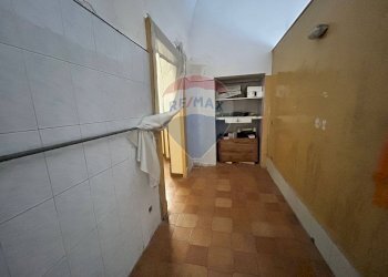 Hall / corridoio - Locale Commerciale Via Roma
 
103, San Giovanni la Punta - foto 16