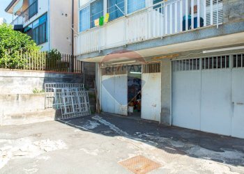 Edificio all\'aperto - Box Via Aquila
 
25, San Giovanni la Punta - foto 16