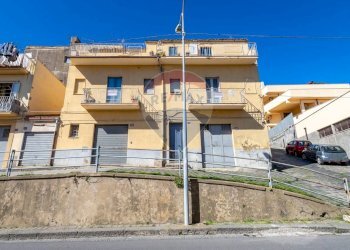 Edificio all\'aperto - Casa indipendente Via Acquanuova
 
198, Caltagirone - foto 1