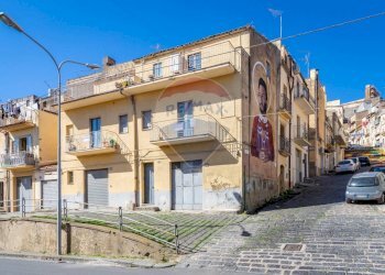 Edificio all\'aperto - Casa indipendente Via Acquanuova
 
198, Caltagirone - foto 3