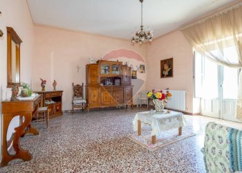 Soggiorno - Casa indipendente Via Acquanuova
 
198, Caltagirone - foto 7