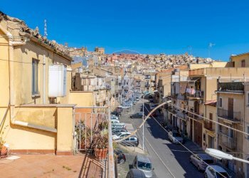 Edificio all\'aperto - Casa indipendente Via Acquanuova
 
198, Caltagirone - foto 28