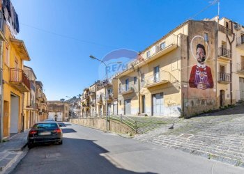 Edificio all\'aperto - Casa indipendente Via Acquanuova
 
198, Caltagirone - foto 30