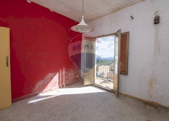 Stanza vuota - Trilocale Via pampallona
 
17, Caltagirone - foto 2