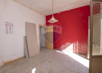 Stanza vuota - Trilocale Via pampallona
 
17, Caltagirone - foto 15