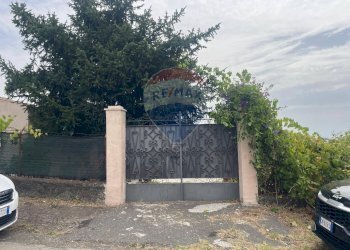 Giardino - Casa indipendente VIA SCACCHIERE, Zafferana Etnea - foto 2